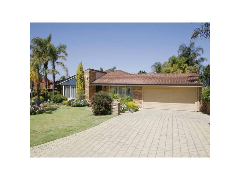 88 Azelia St, Alexander Heights WA 6064