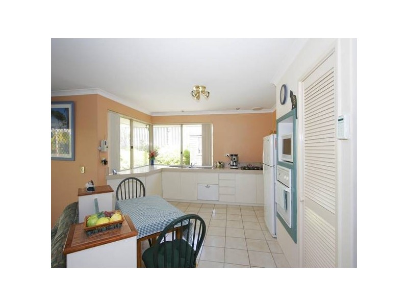 88 Azelia St, Alexander Heights WA 6064