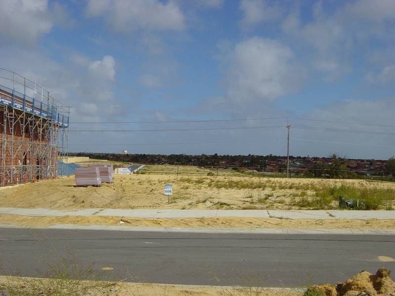 25 Hardcastle Ave, Landsdale WA 6065