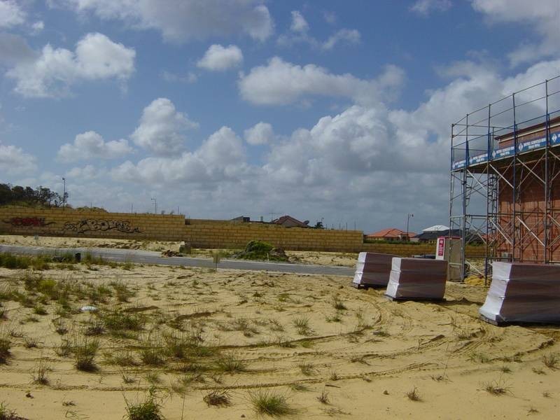 25 Hardcastle Ave, Landsdale WA 6065