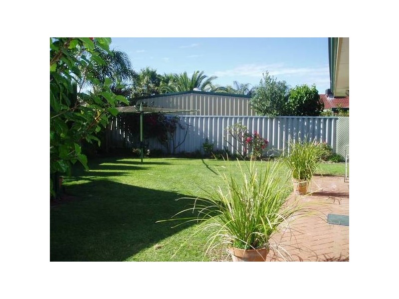 21B Bradbury Place, Alexander Heights WA 6064