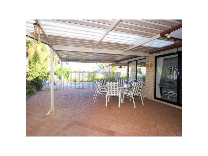 24 Dandenong Way, Alexander Heights WA 6064