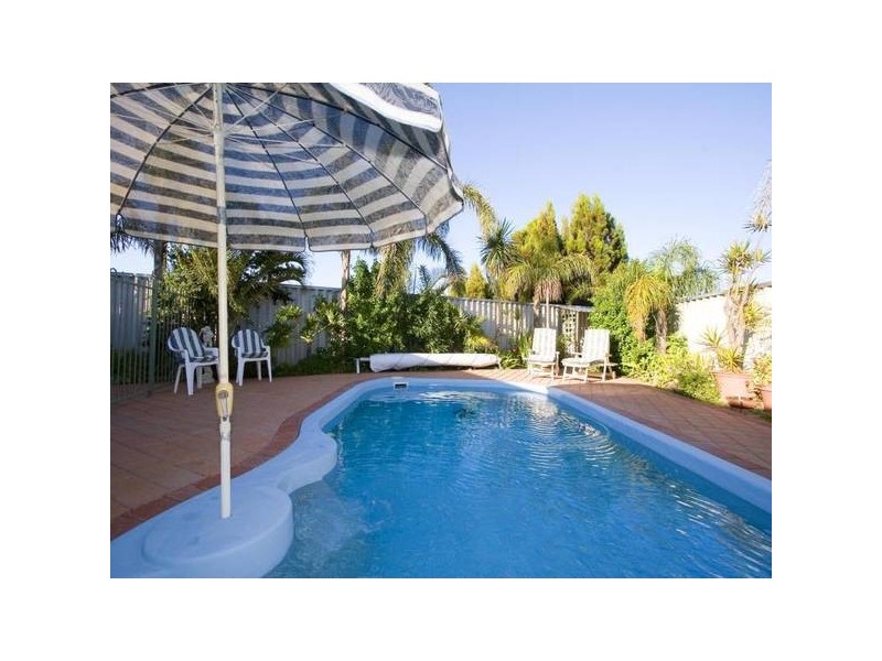 24 Dandenong Way, Alexander Heights WA 6064