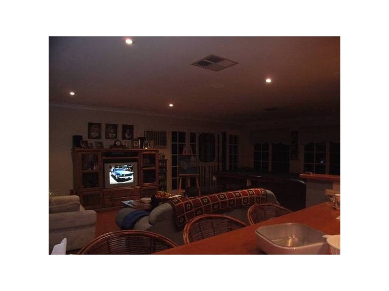 5 Coachwood Gardens, Ballajura WA 6066