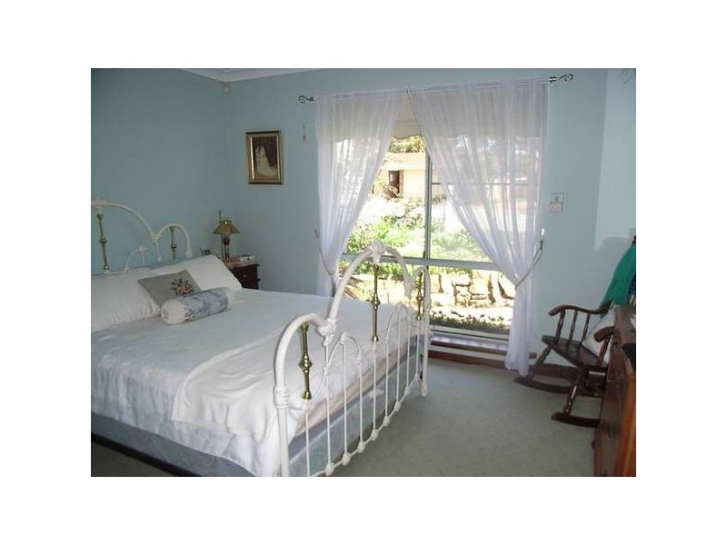 5 Coachwood Gardens, Ballajura WA 6066