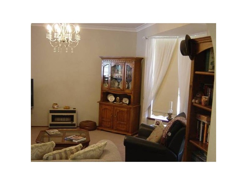 5 Coachwood Gardens, Ballajura WA 6066