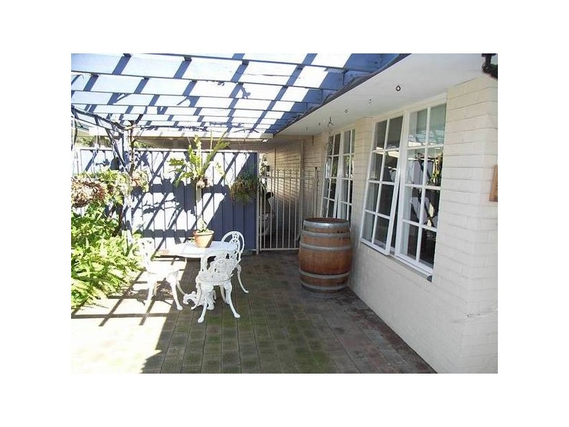 5 Coachwood Gardens, Ballajura WA 6066