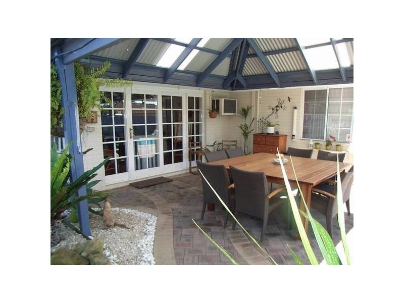 5 Coachwood Gardens, Ballajura WA 6066