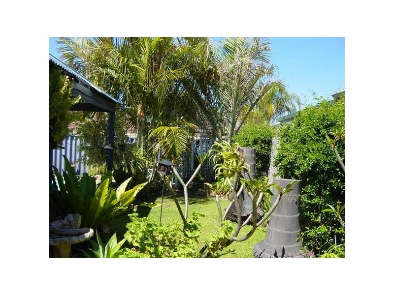 5 Coachwood Gardens, Ballajura WA 6066