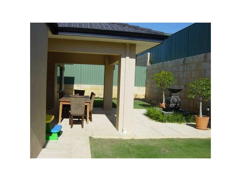 15 Hersey Parkway, Landsdale WA 6065