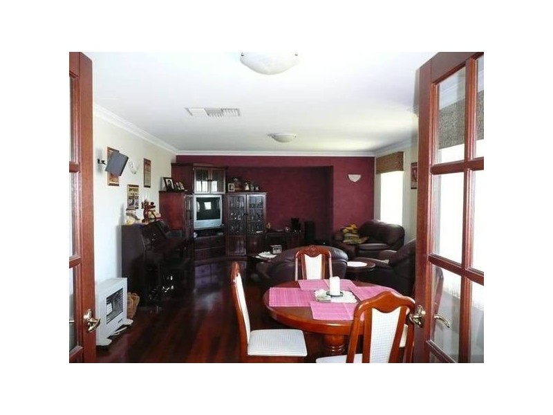 4 Strathpine Chase, Landsdale WA 6065