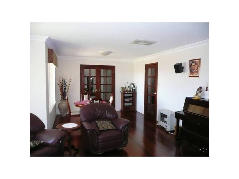 4 Strathpine Chase, Landsdale WA 6065