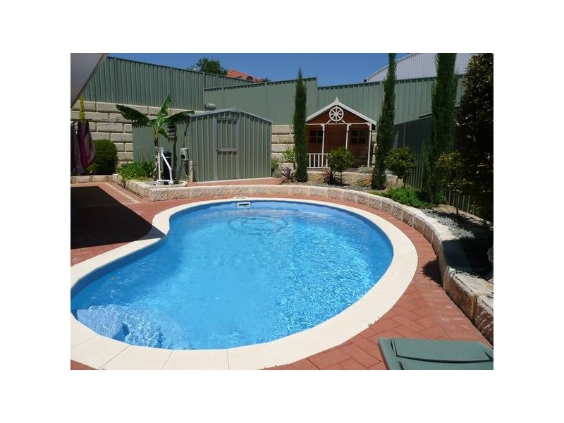 4 Strathpine Chase, Landsdale WA 6065