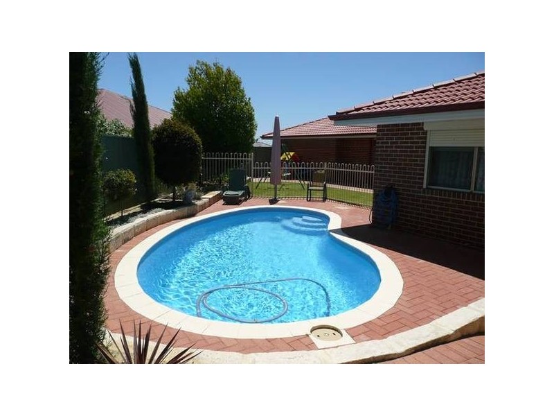 4 Strathpine Chase, Landsdale WA 6065