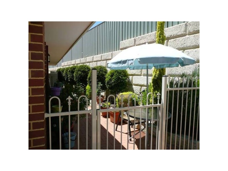 4 Strathpine Chase, Landsdale WA 6065