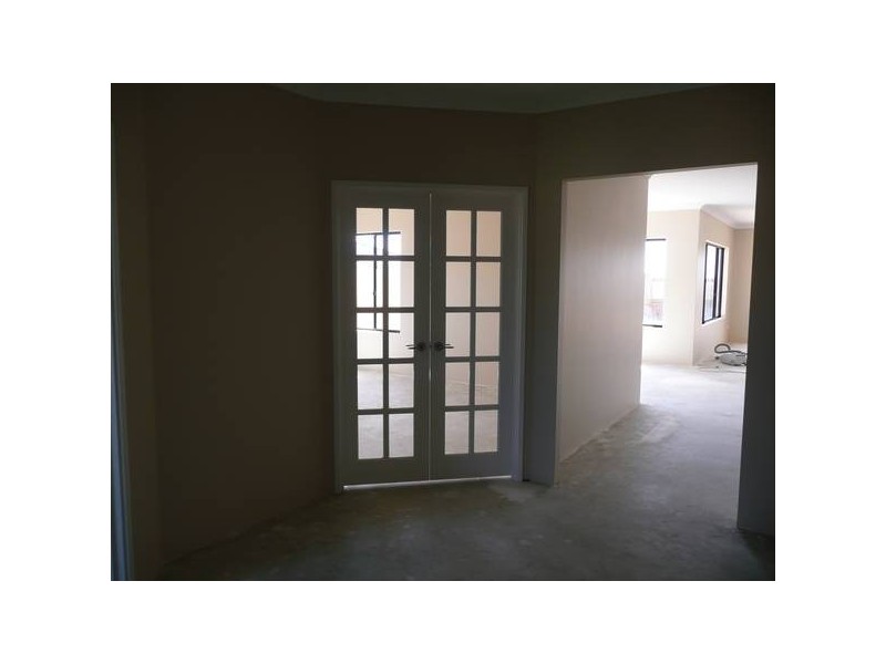 6 Glenesk St, Madeley WA 6065