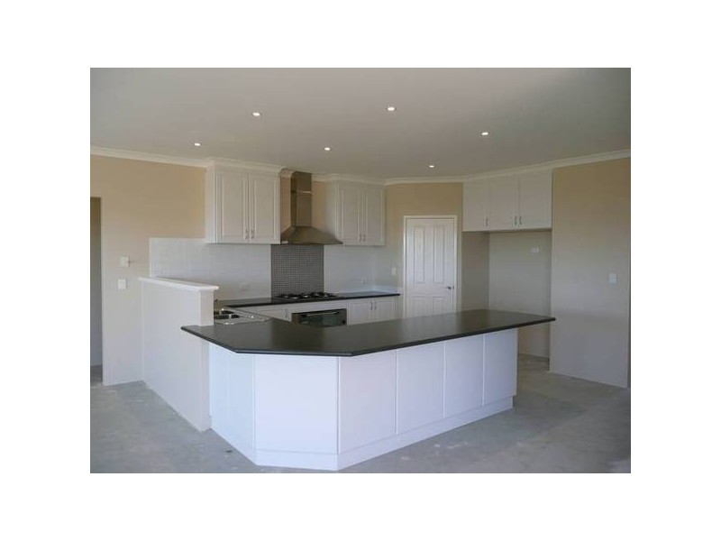 6 Glenesk St, Madeley WA 6065