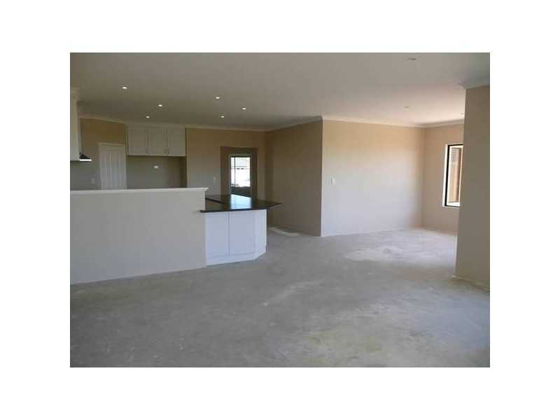 6 Glenesk St, Madeley WA 6065