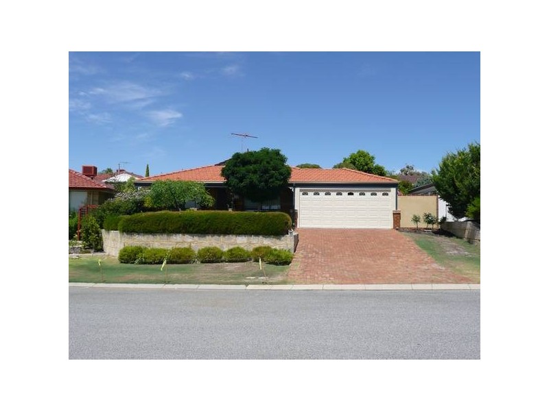 32 Fairpark Retreat, Landsdale WA 6065