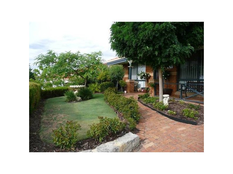 32 Fairpark Retreat, Landsdale WA 6065