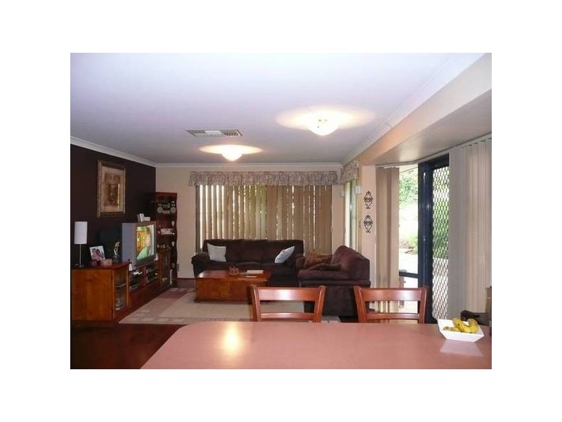 32 Fairpark Retreat, Landsdale WA 6065