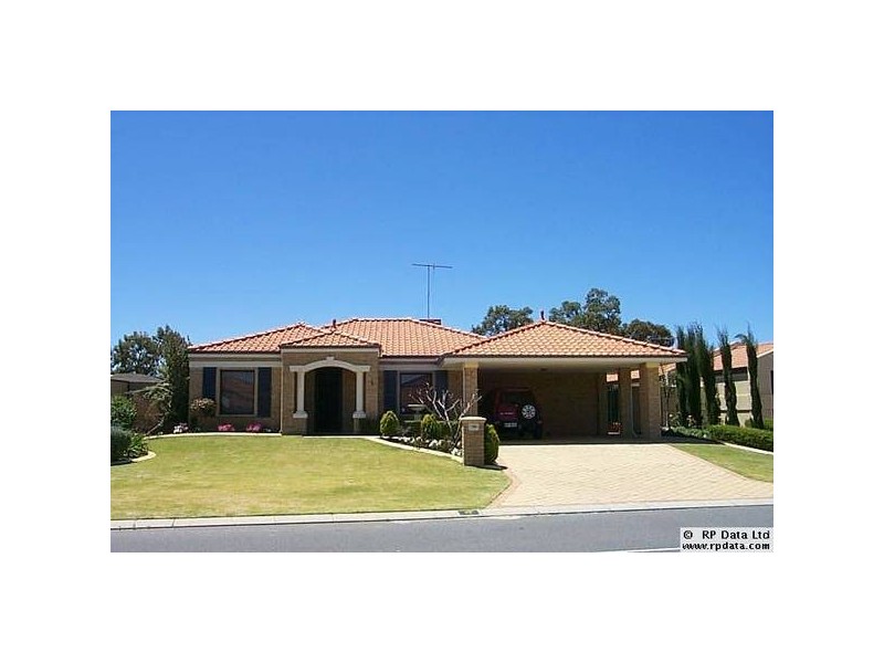 4 Camelot Grove, Carramar WA 6031