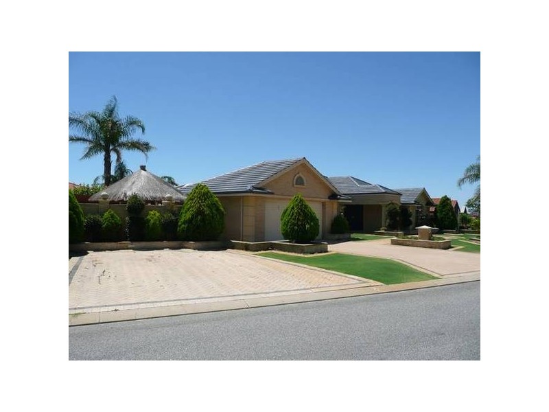 15 FAIRPARK RETREAT, Landsdale WA 6065