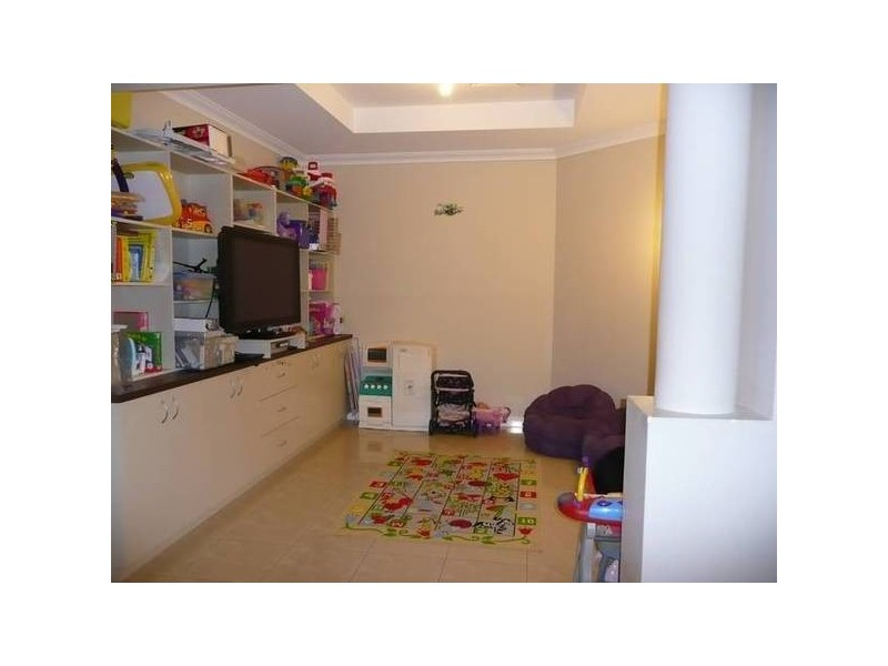 15 FAIRPARK RETREAT, Landsdale WA 6065