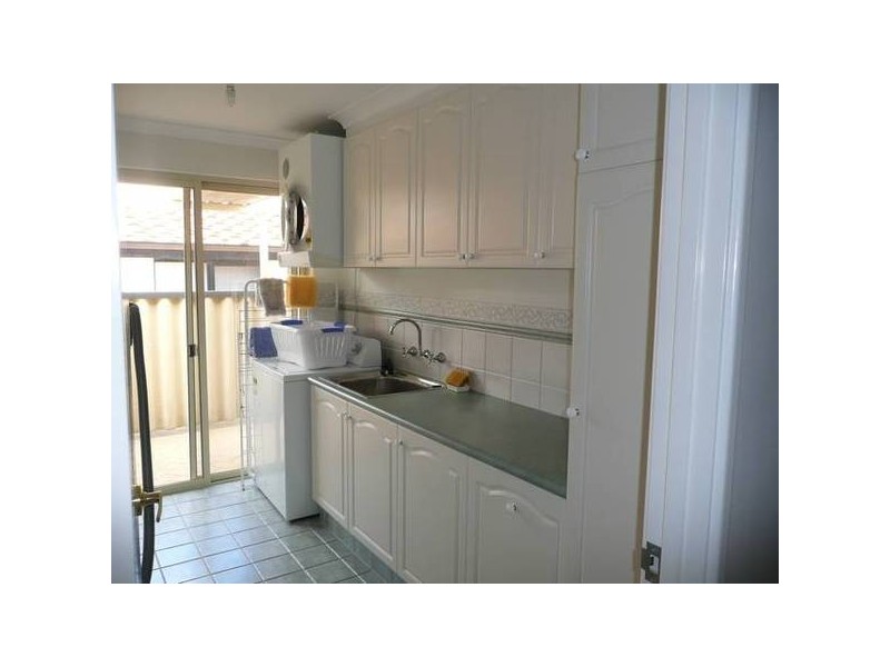 15 FAIRPARK RETREAT, Landsdale WA 6065