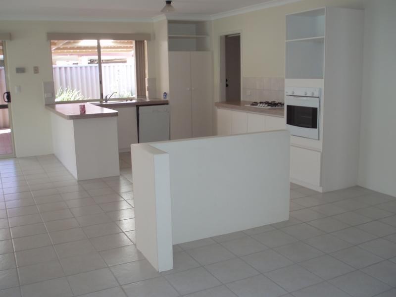 37 Fenchurch Street, Alexander Heights WA 6064