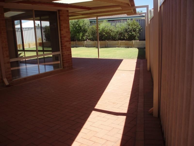 37 Fenchurch Street, Alexander Heights WA 6064