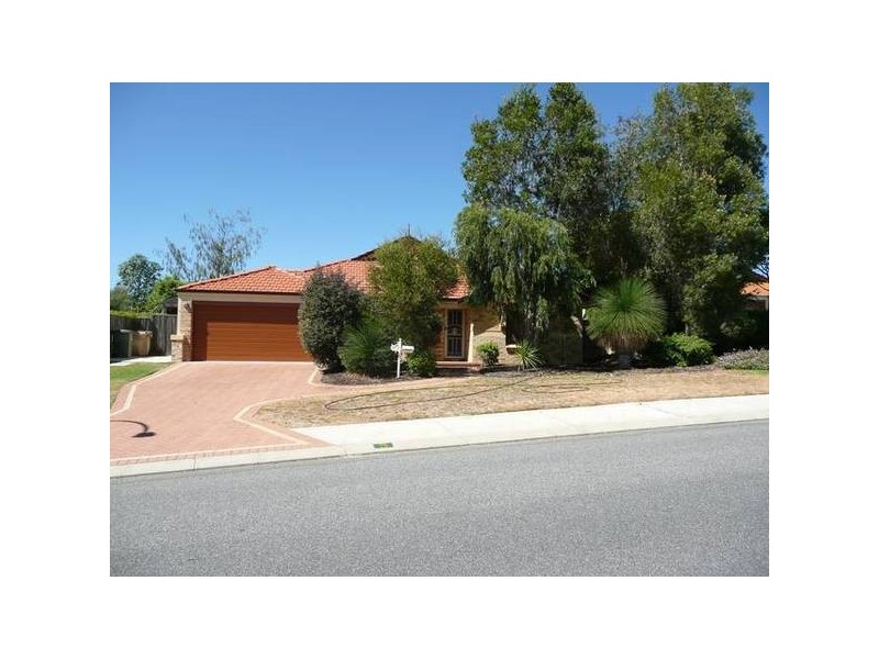 5 BROOKWAY RETREAT, Landsdale WA 6065