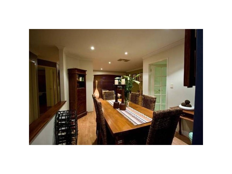 5 BROOKWAY RETREAT, Landsdale WA 6065