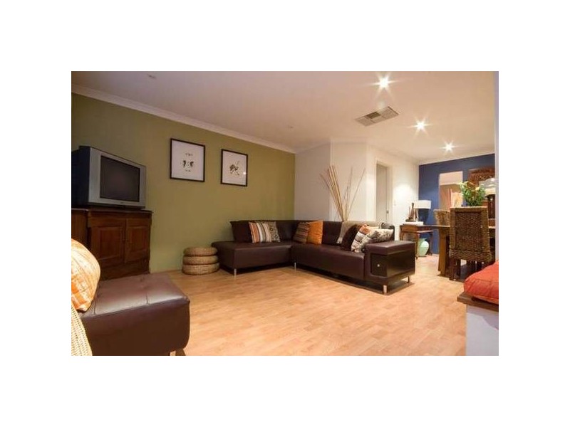 5 BROOKWAY RETREAT, Landsdale WA 6065