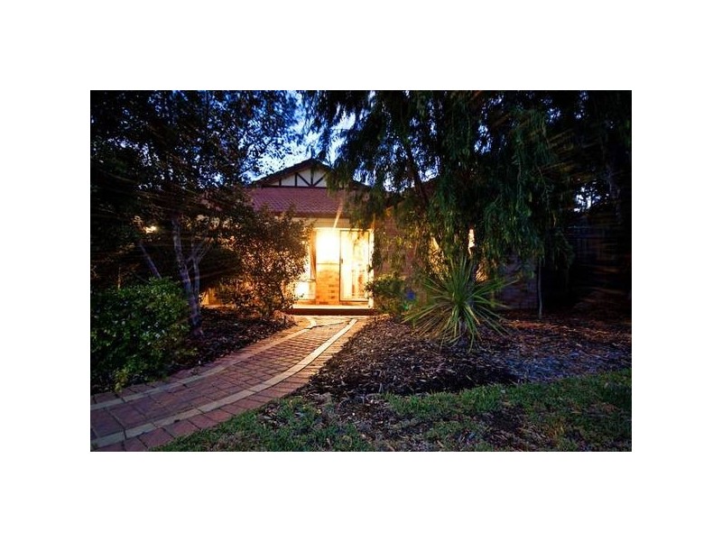 5 BROOKWAY RETREAT, Landsdale WA 6065