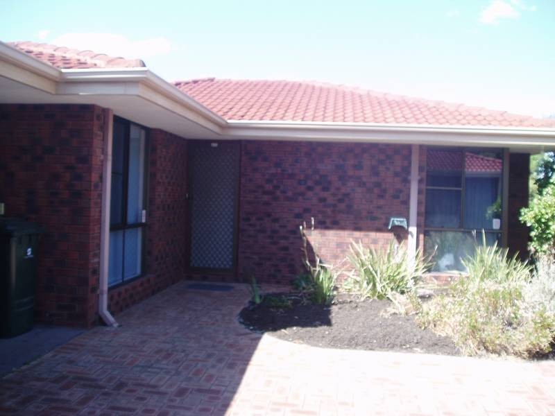 2/105 Pola St, Dianella WA 6059