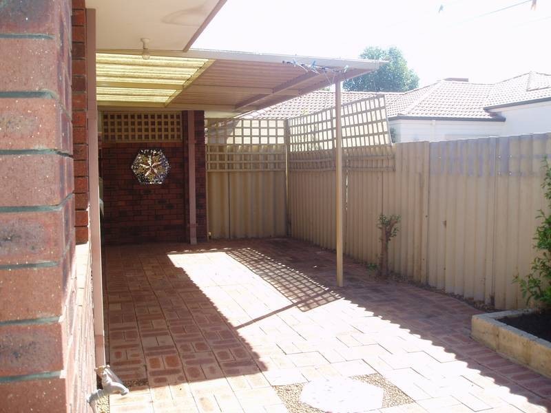 2/105 Pola St, Dianella WA 6059