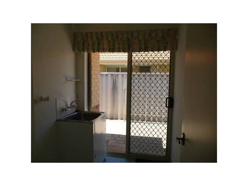 5/3 ARDATH CRT, Dianella WA 6059