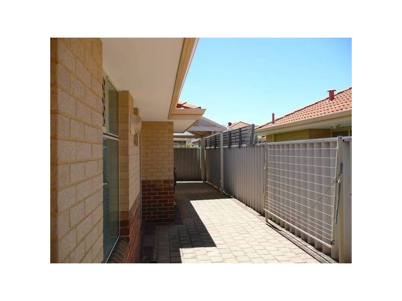 5/3 ARDATH CRT, Dianella WA 6059