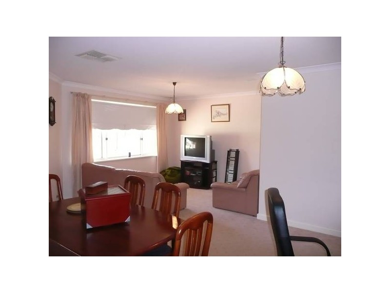 9 ROSEBUD COURT, Landsdale WA 6065