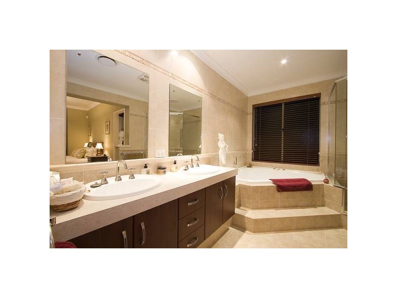 124 WARRADALE TERRACE, Landsdale WA 6065