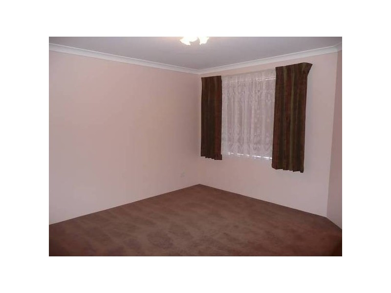 17 Russon Crt, Alexander Heights WA 6064