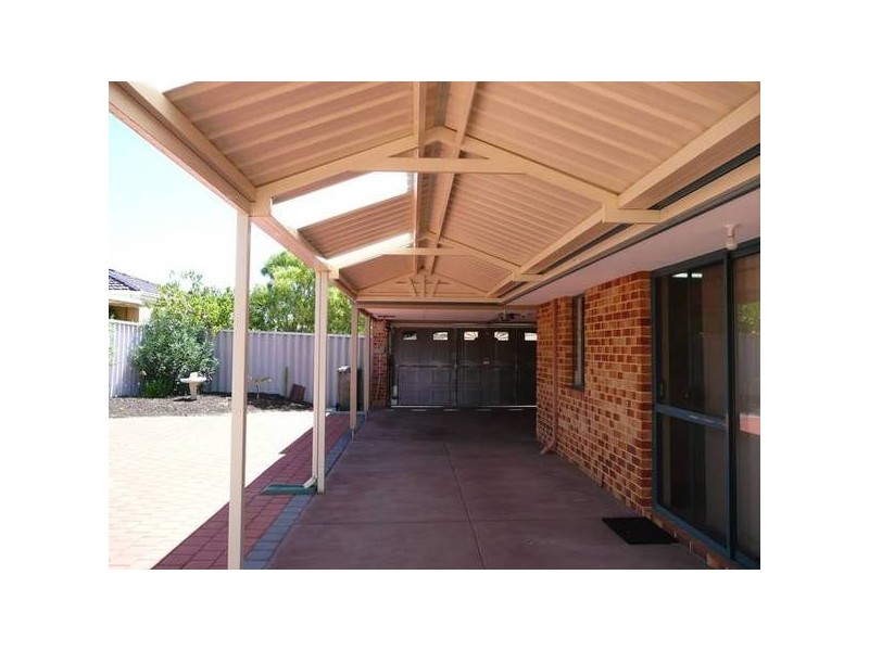 17 Russon Crt, Alexander Heights WA 6064