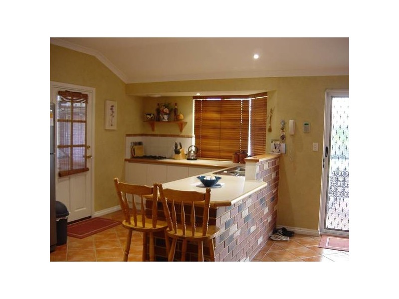 16 BROOKWAY RETREAT, Landsdale WA 6065