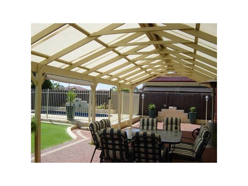 16 BROOKWAY RETREAT, Landsdale WA 6065