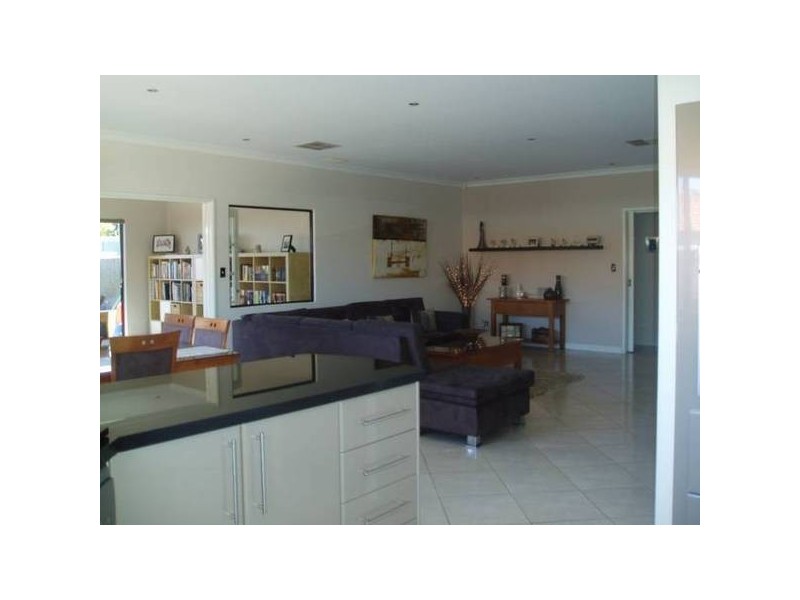 26 Paloma Loop, Marangaroo WA 6064
