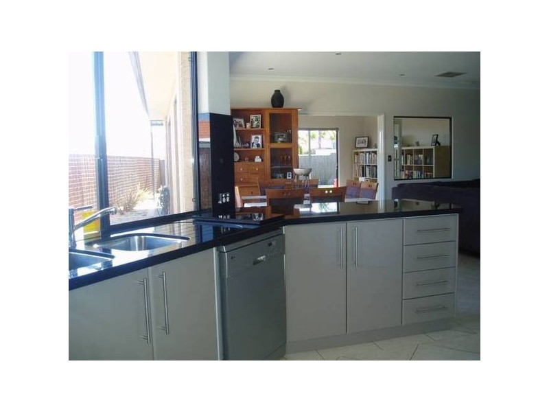 26 Paloma Loop, Marangaroo WA 6064