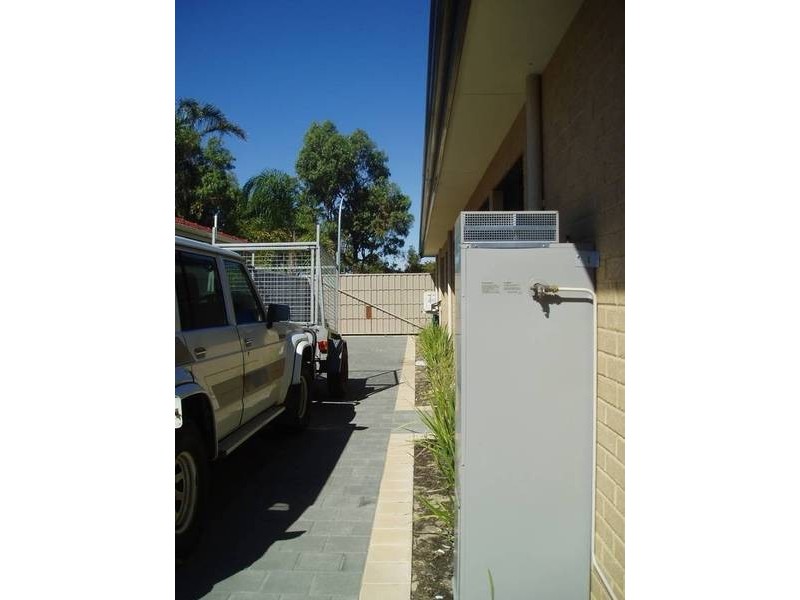 26 Paloma Loop, Marangaroo WA 6064