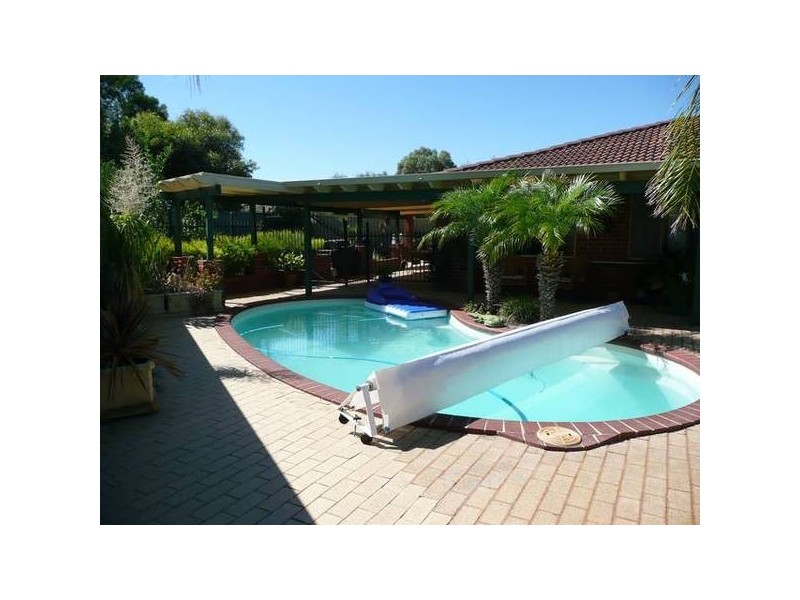 7 ELAND PLACE, Marangaroo WA 6064