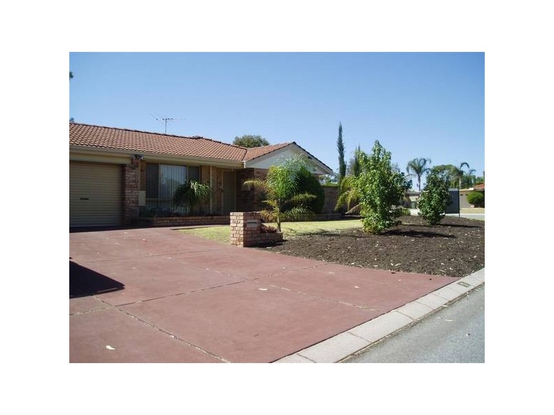 1 Eland Place, Marangaroo WA 6064